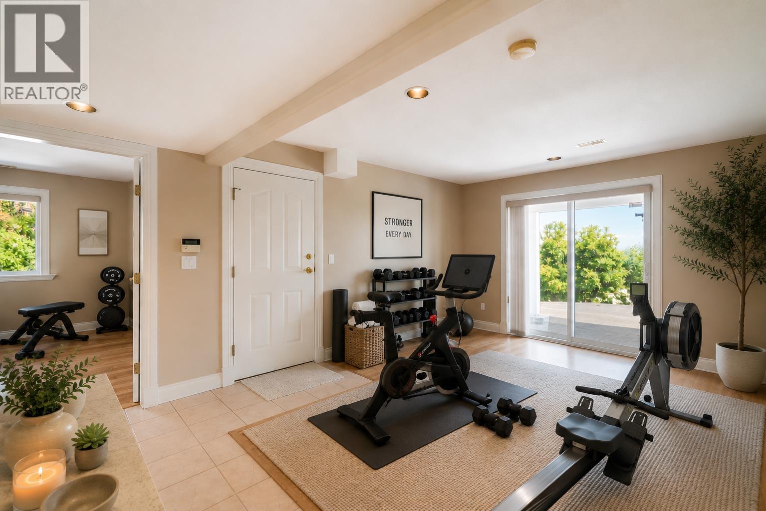 1440 SANDHURST PLACE, West Vancouver
