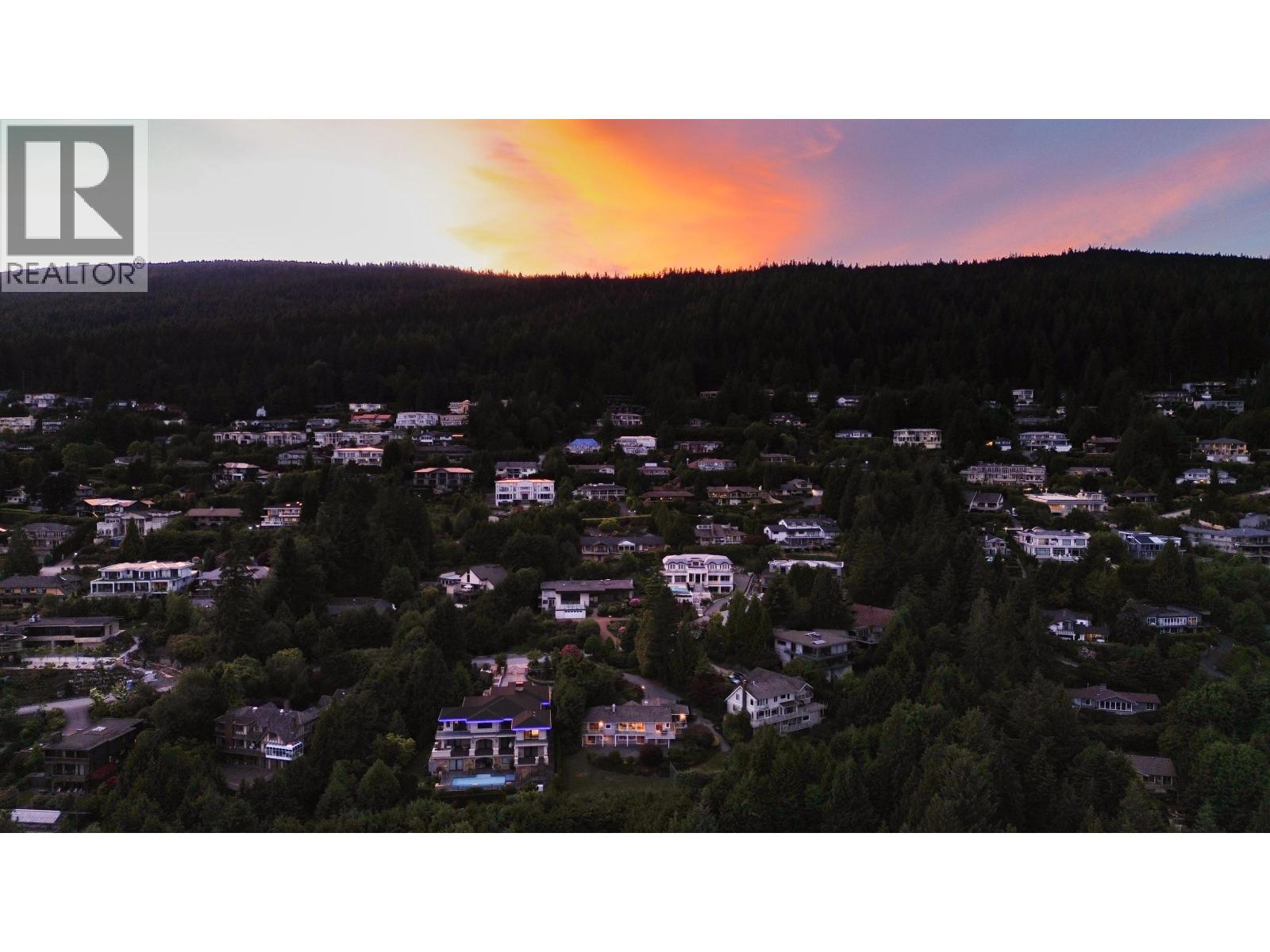 1440 SANDHURST PLACE, West Vancouver