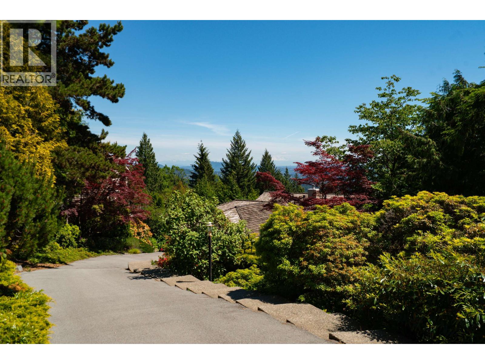 1440 SANDHURST PLACE, West Vancouver