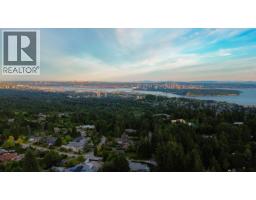 1440 Sandhurst Place, West Vancouver, BC V7S2P3 Photo 12