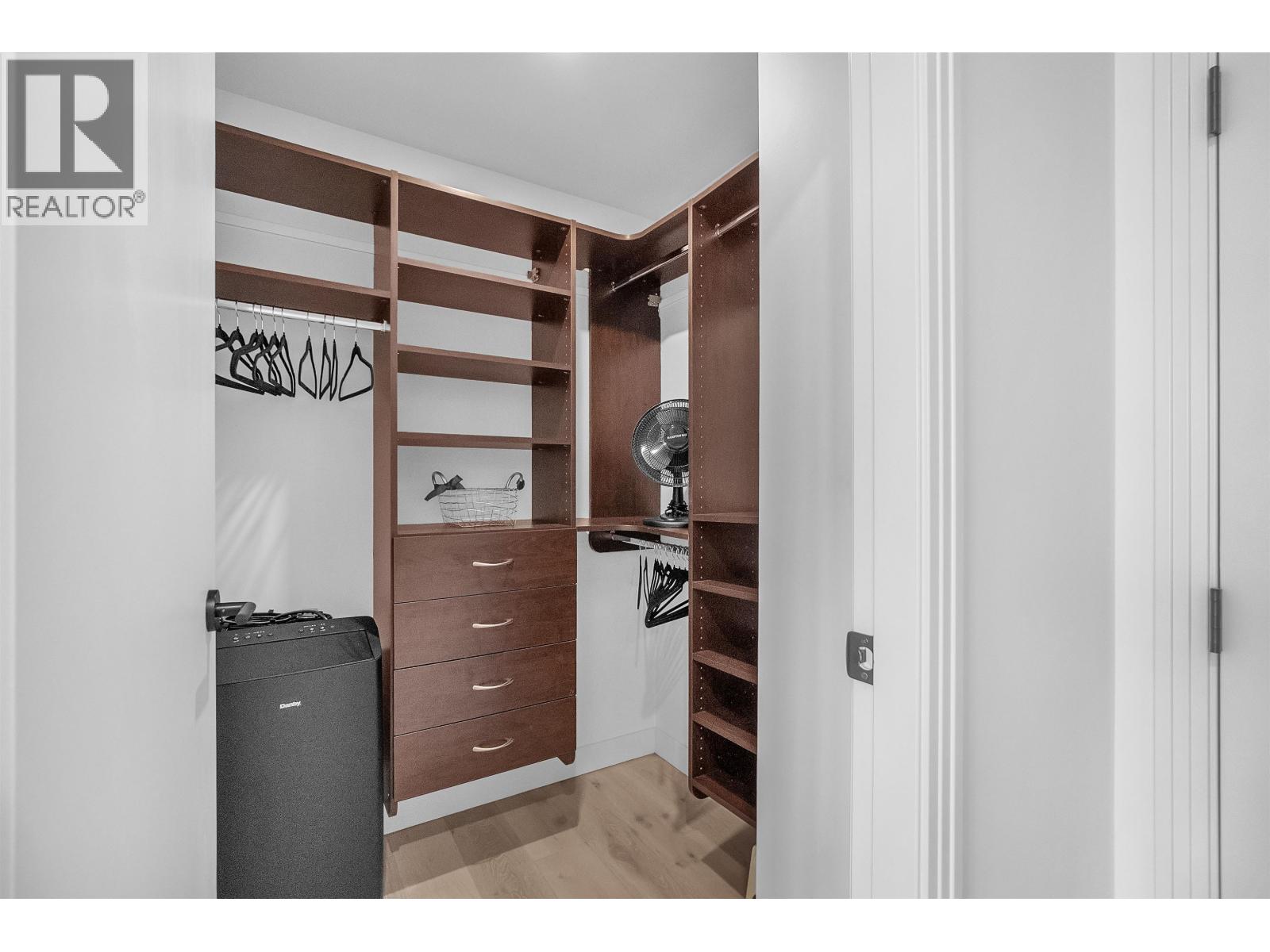 2506 198 AQUARIUS MEWS, Vancouver