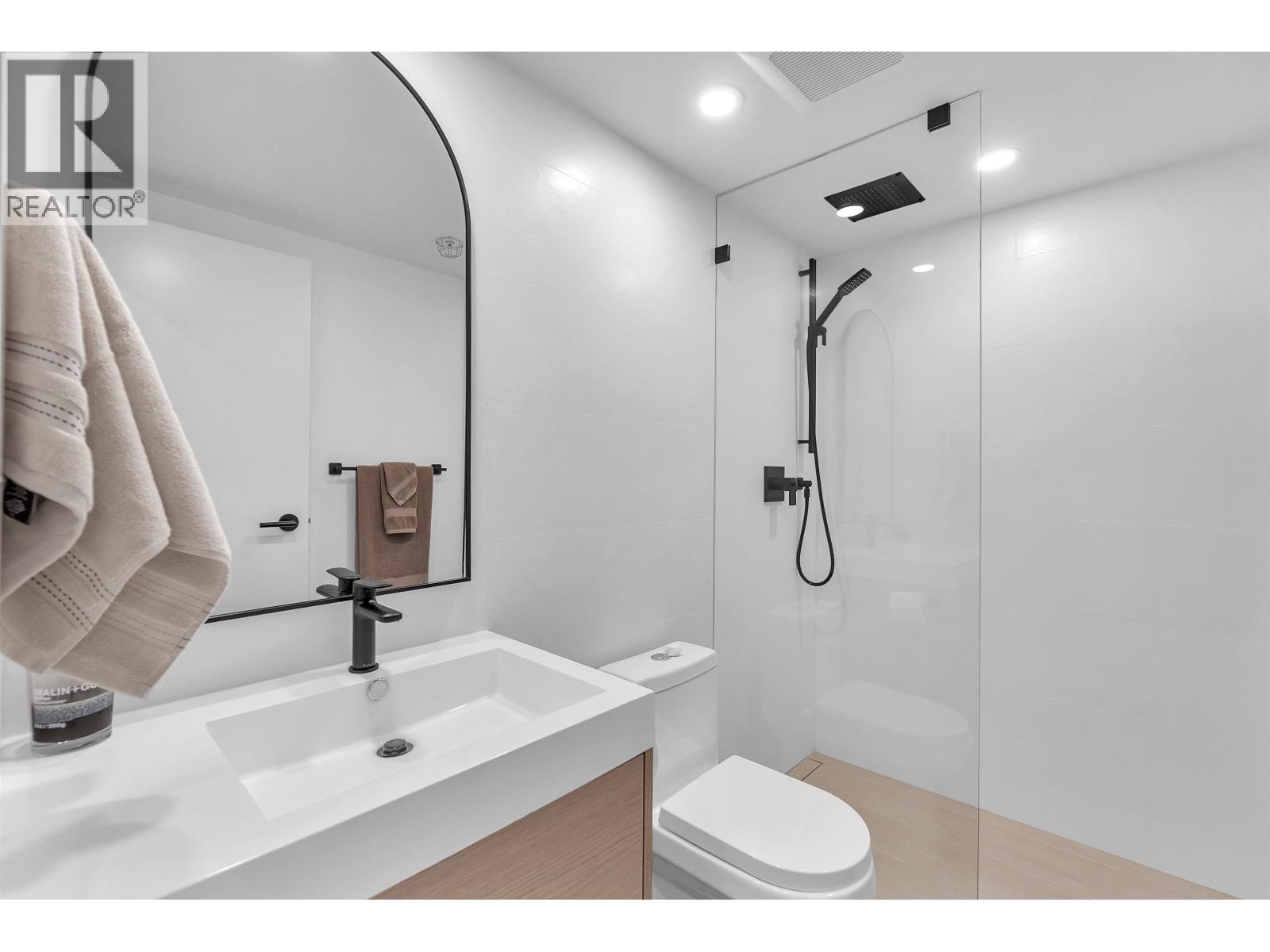 2506 198 AQUARIUS MEWS, Vancouver
