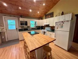 30 Gibson Drive, Victoria Beach, MB R0E2C0 Photo 13