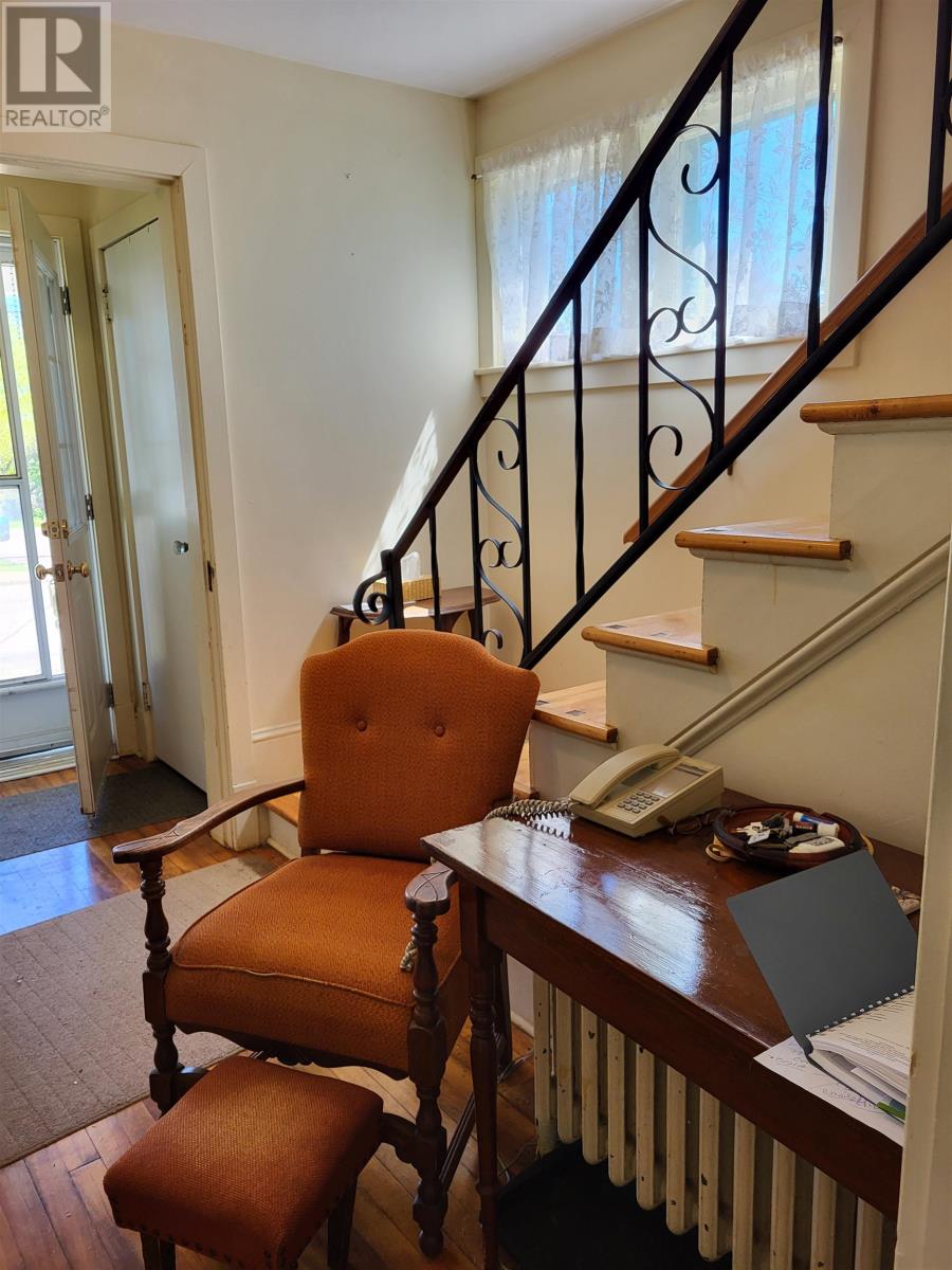254 Notre Dame Street - 13