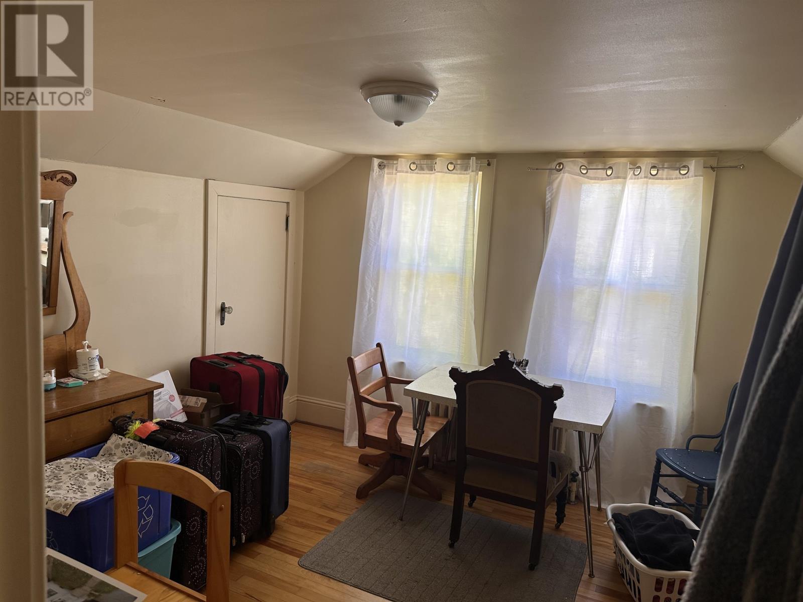 254 Notre Dame Street - 25