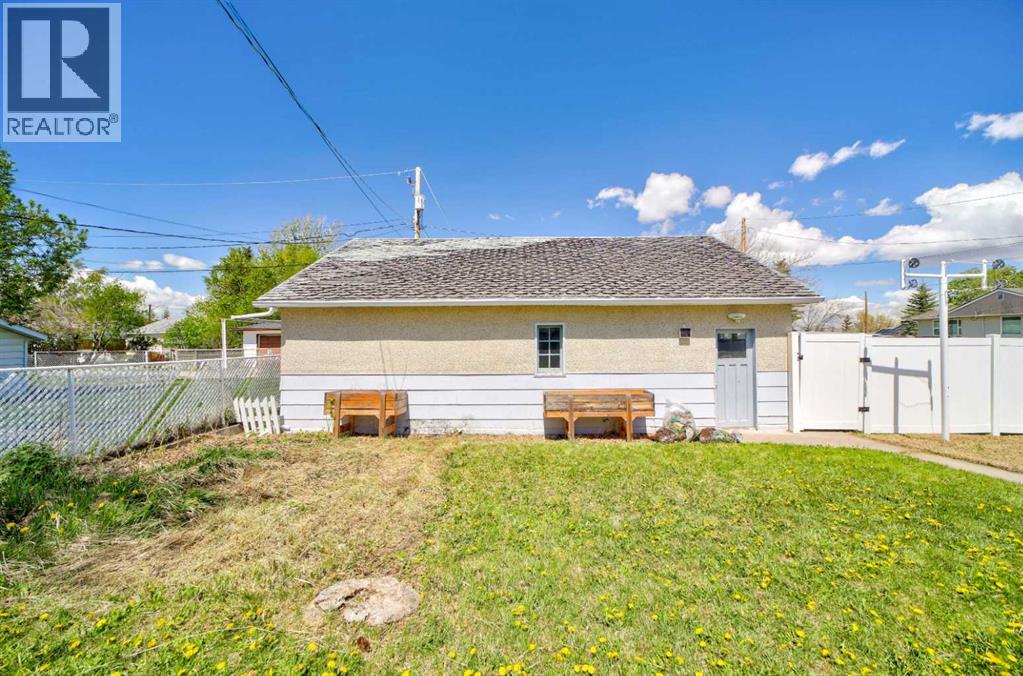 731 McDougall Street — photo 35