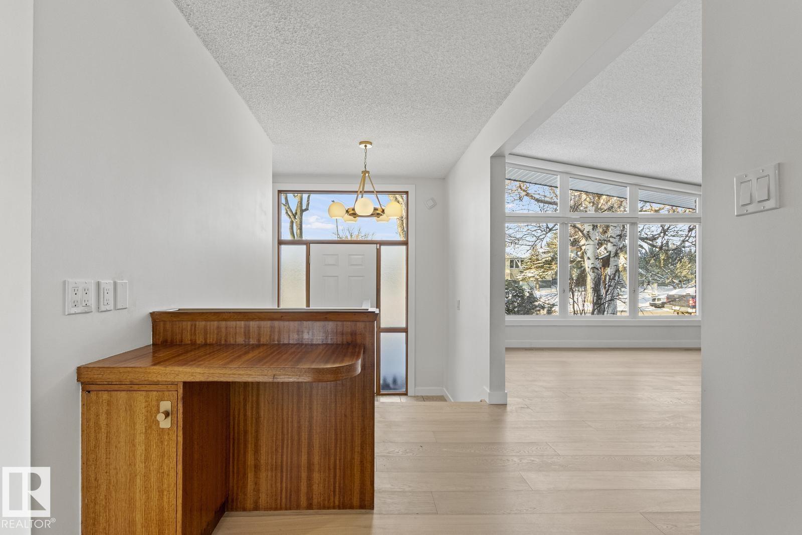10629 79 ST NW - 35