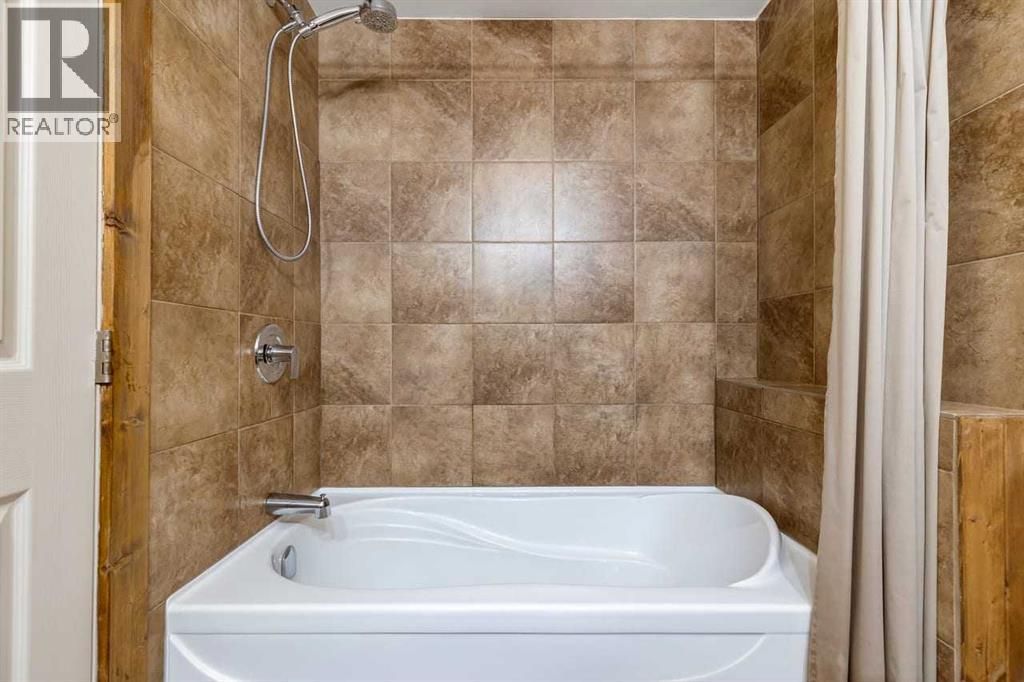 216 Castleridge Drive NE — photo 31