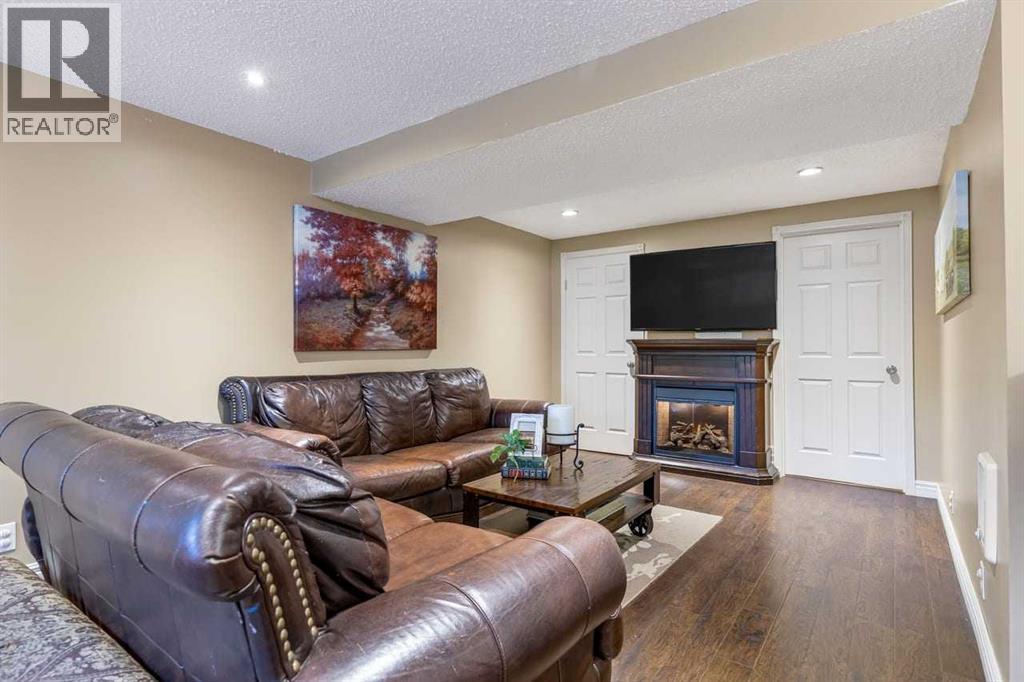 216 Castleridge Drive NE — photo 25