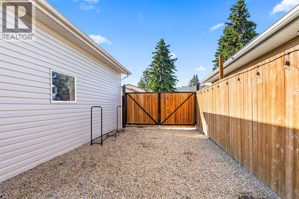 216 Castleridge Drive NE — photo 39