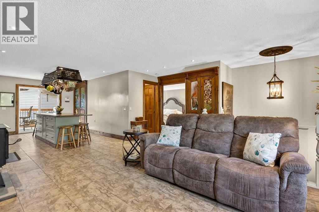 216 Castleridge Drive NE — photo 9