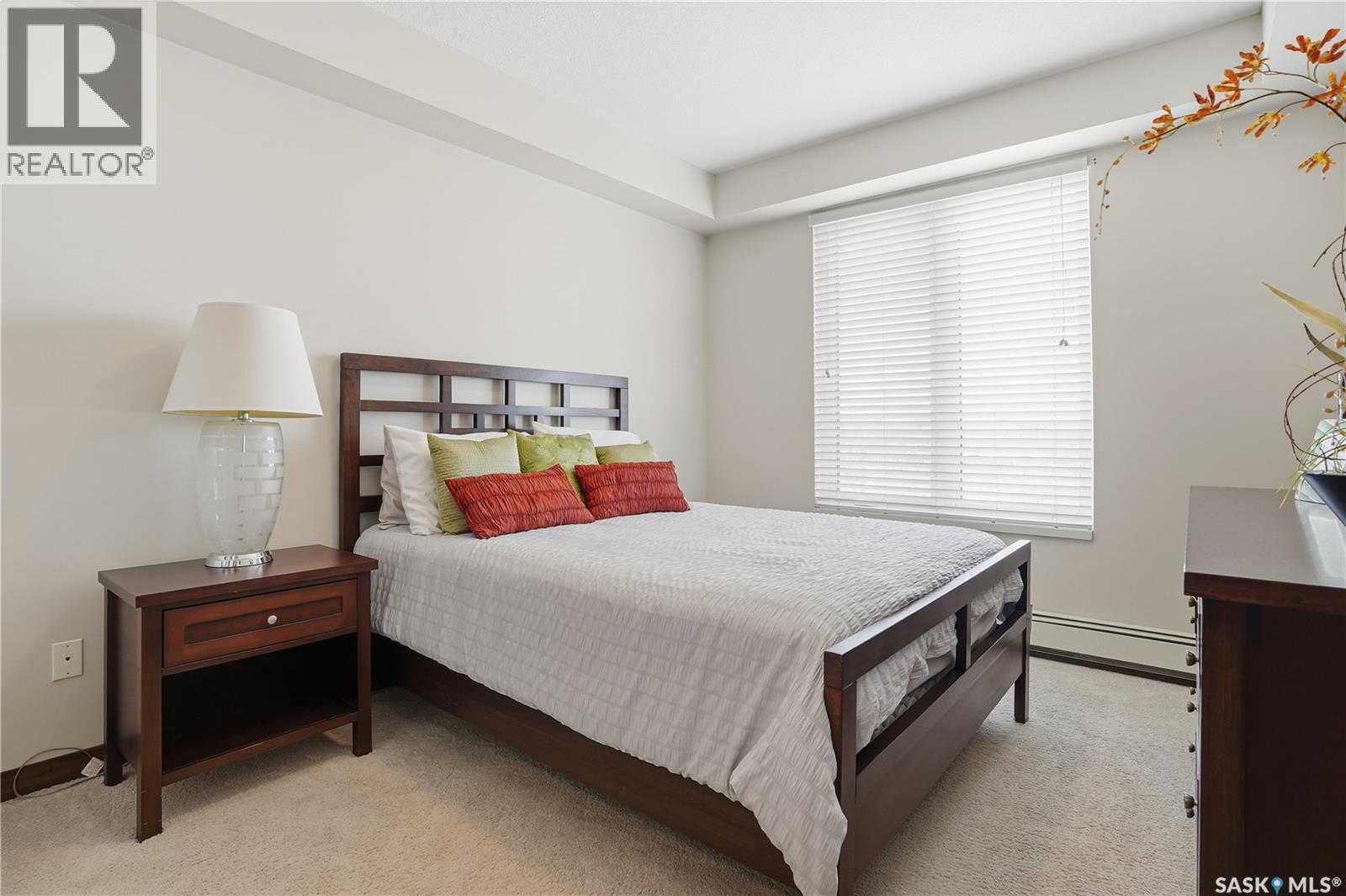 #203 2101 Heseltine ROAD - 18