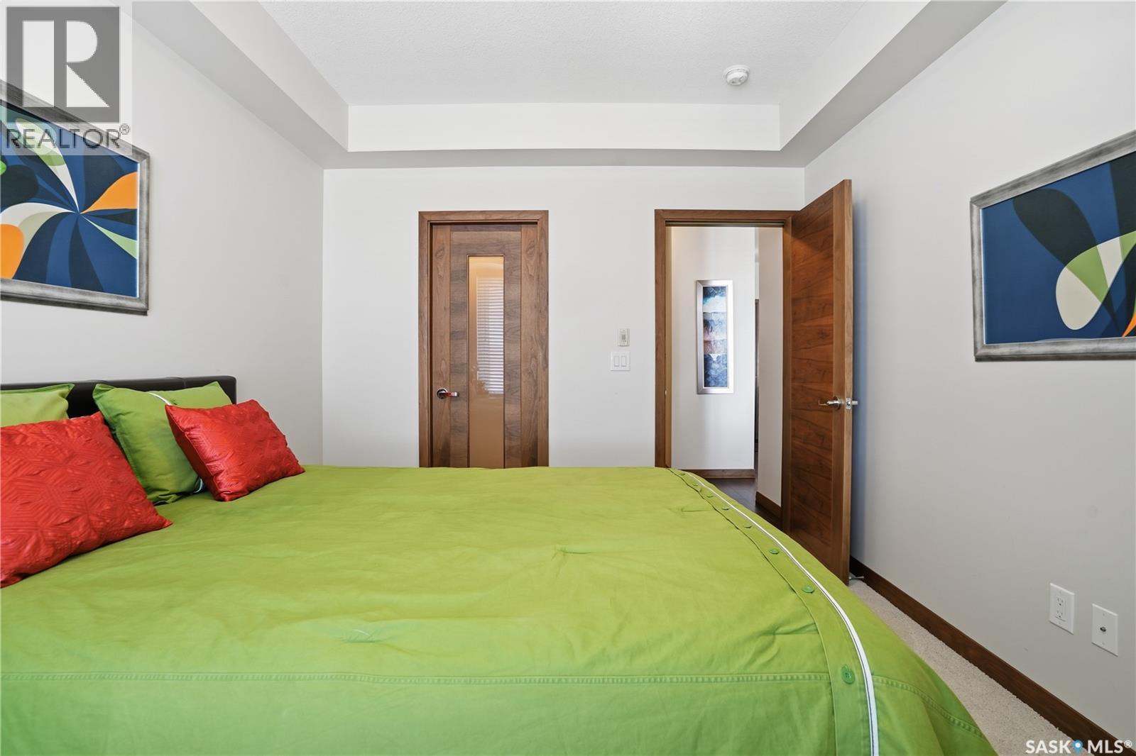 #203 2101 Heseltine ROAD - 24