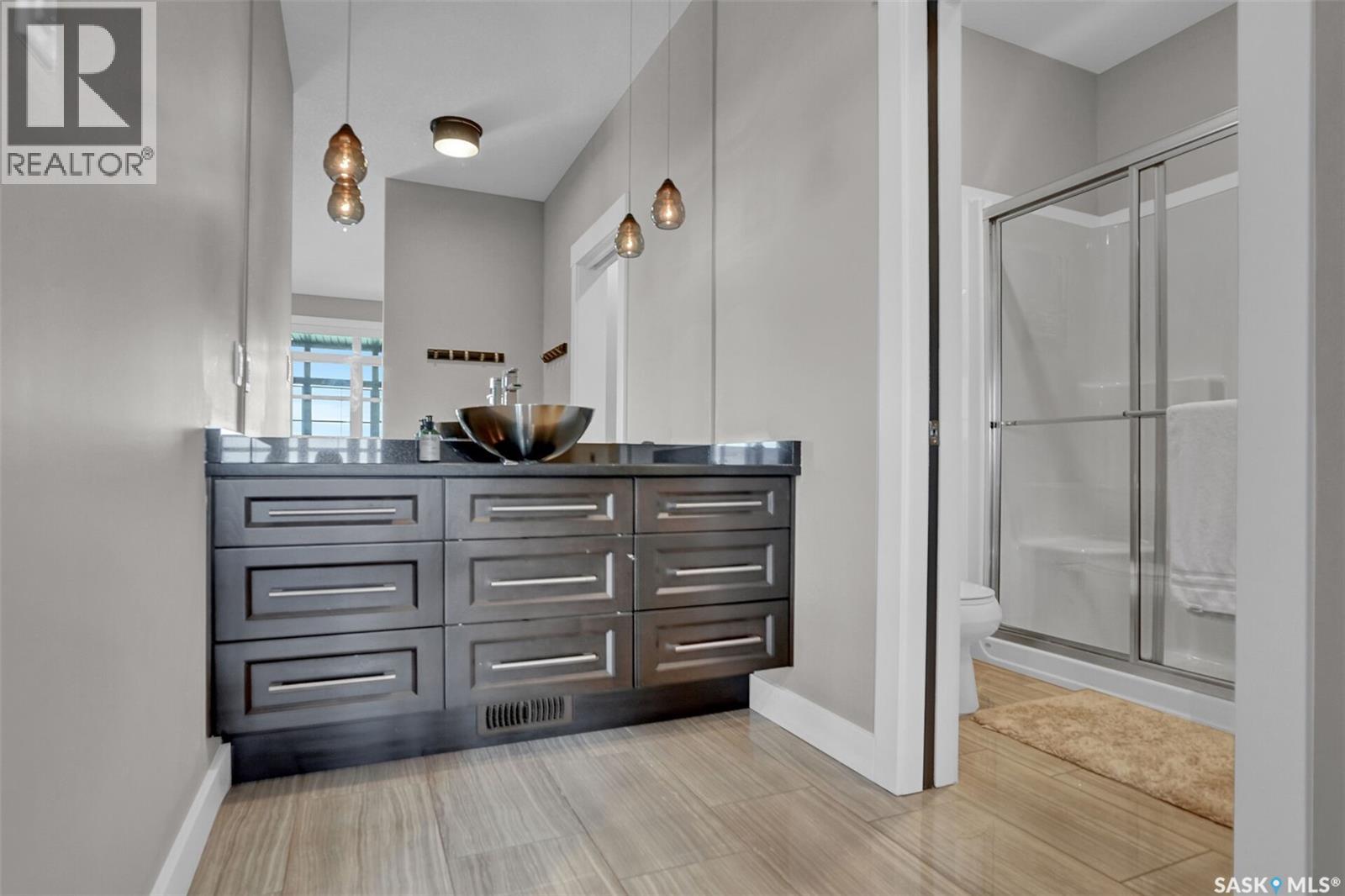 308 Brookview DRIVE — photo 49