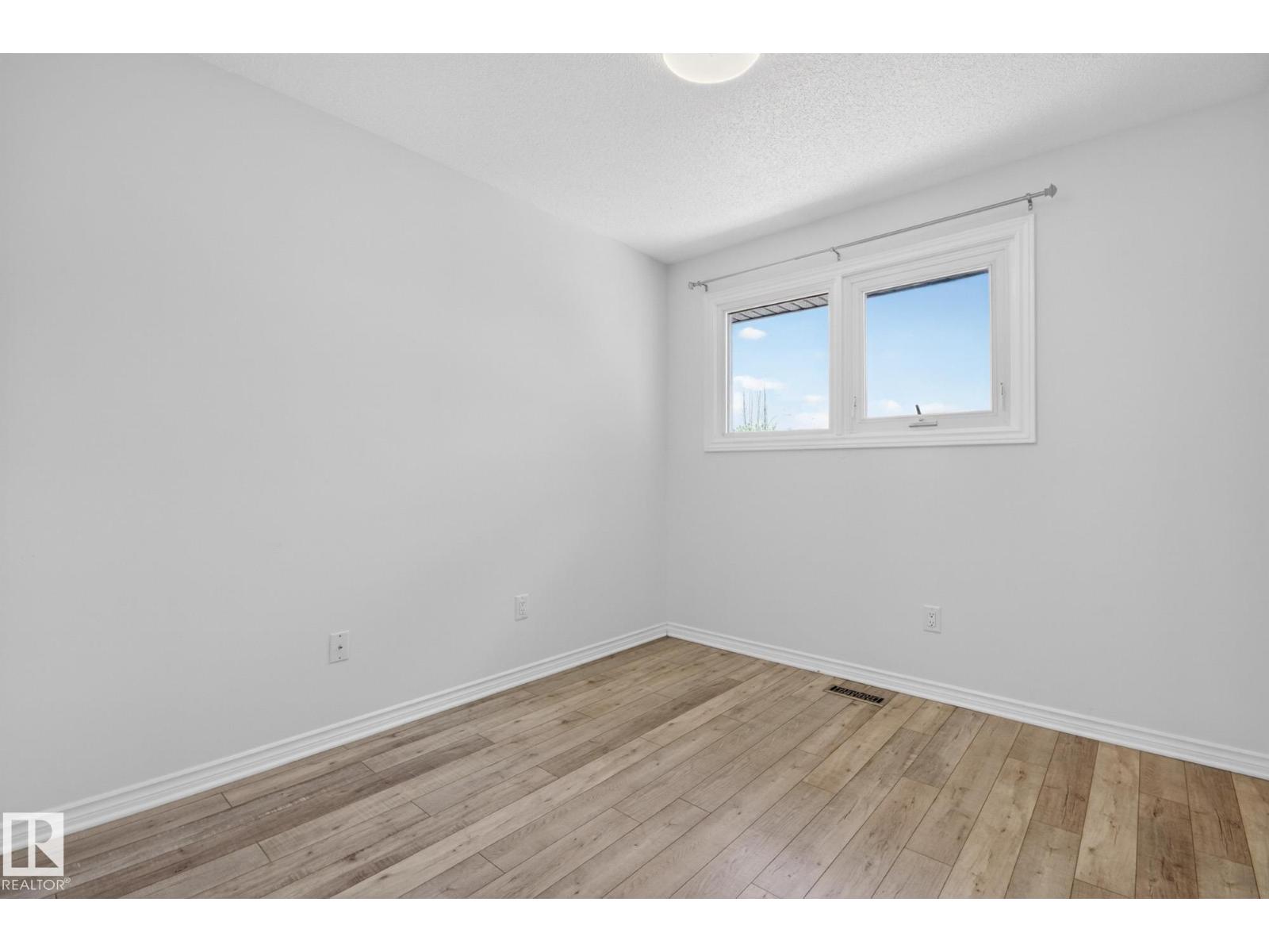 3 GALAXY WY — photo 19