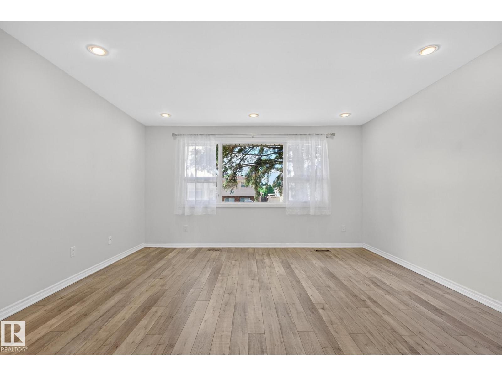 3 GALAXY WY — photo 8