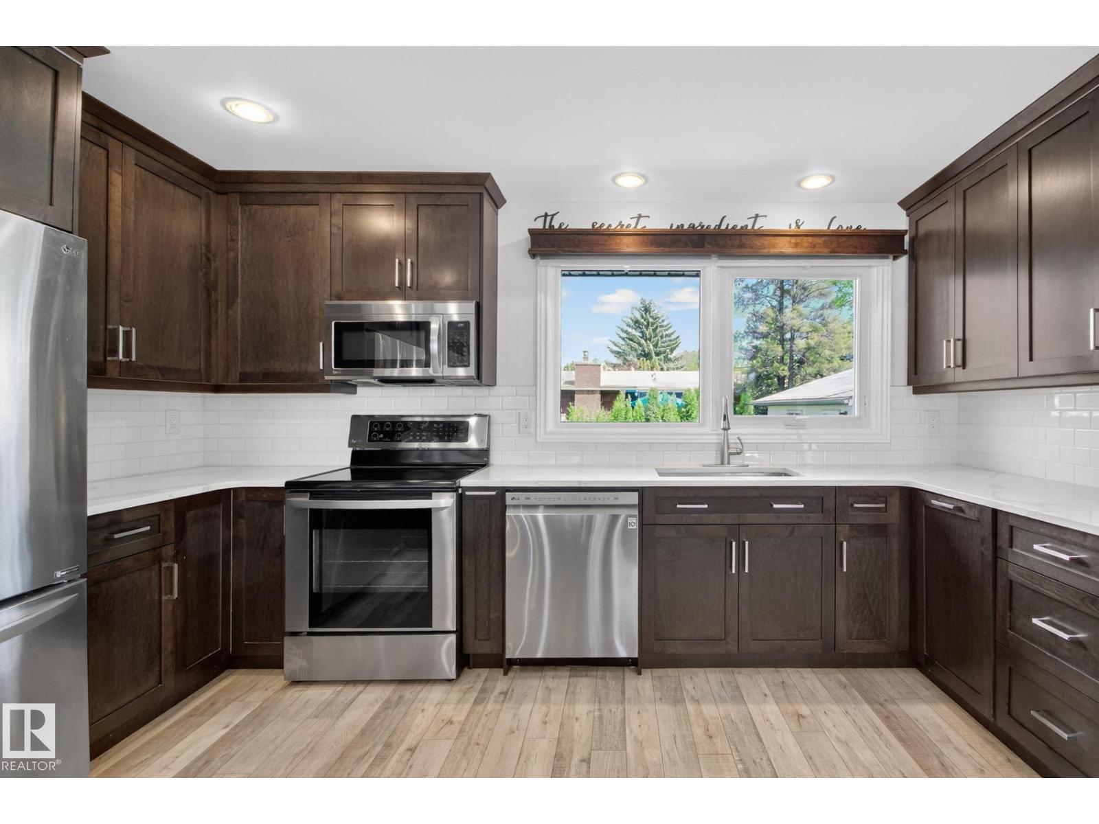3 GALAXY WY — photo 13