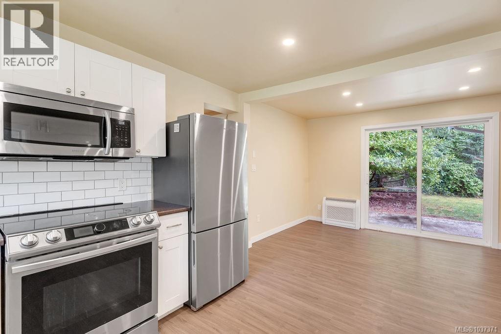 8996 Chemainus Rd - 25