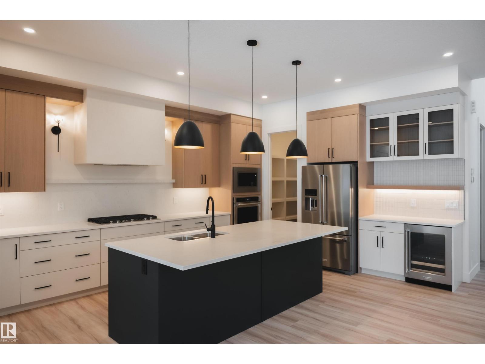4216 121 ST NW - 3