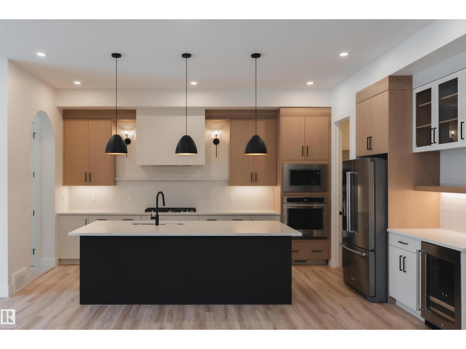 4216 121 ST NW - 2