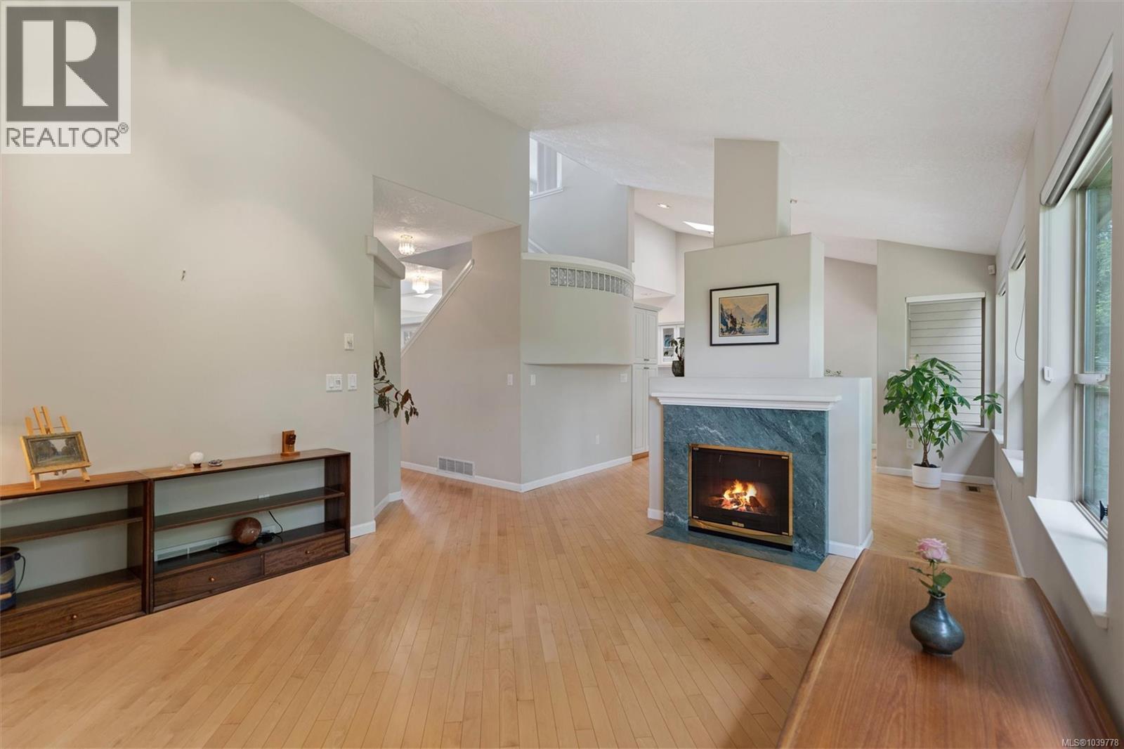 702 4515 Pipeline Rd, Saanich