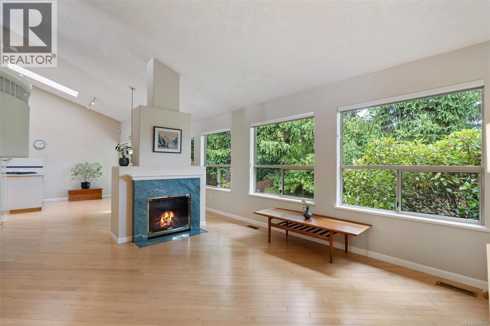 702 4515 Pipeline Rd, Saanich