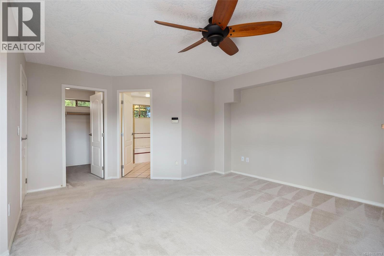 702 4515 Pipeline Rd, Saanich