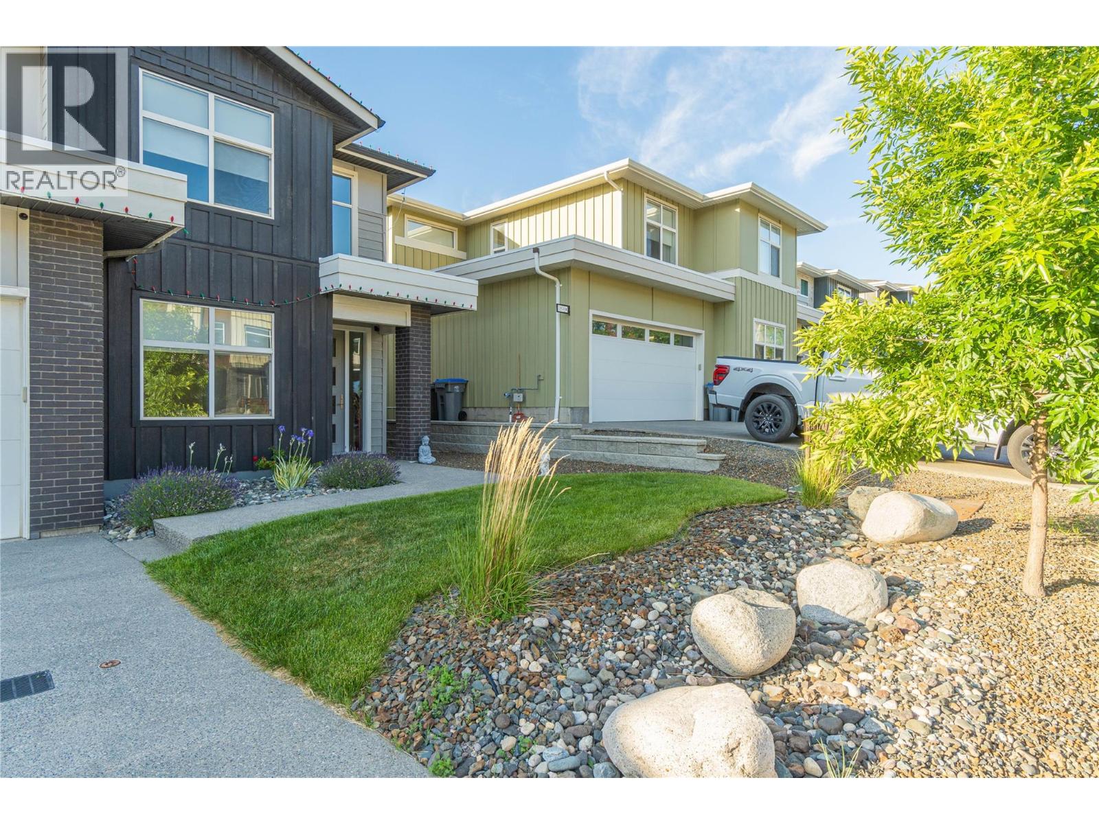 1896 QU'APPELLE Boulevard - 31