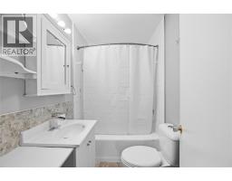 39 Granby Place, Penticton, BC V2A2Z3 Photo 16