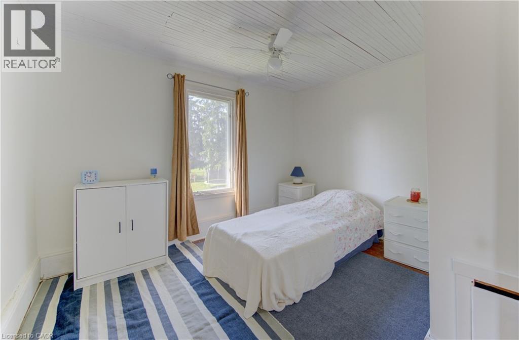 37 BAIRD Street S - 30