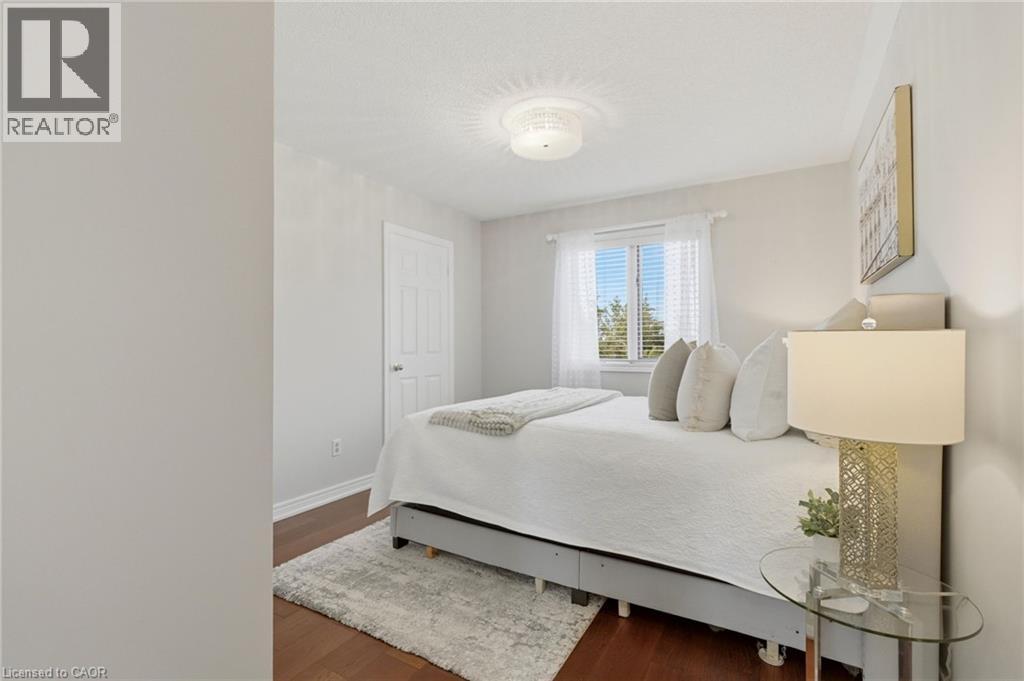 2205 SHAFTESBURY Court - 33
