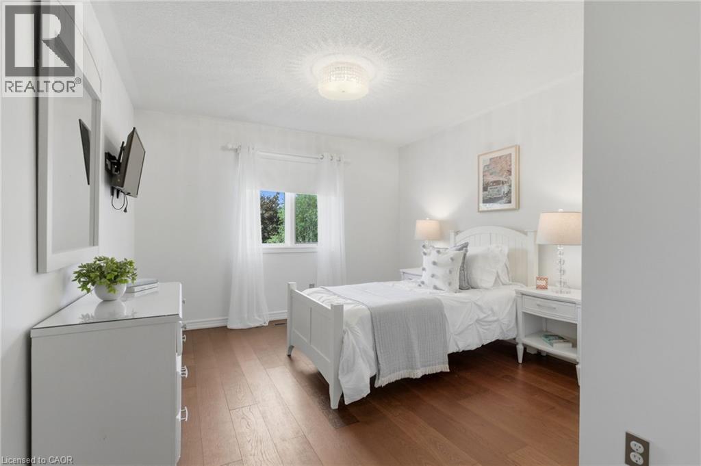 2205 SHAFTESBURY Court - 35