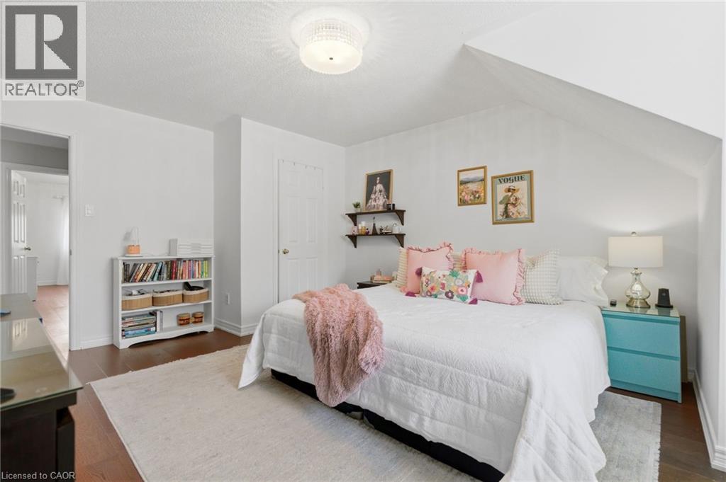 2205 SHAFTESBURY Court - 40