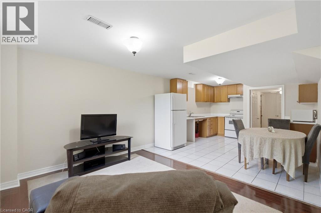 2205 SHAFTESBURY Court - 44