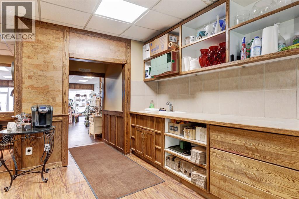 Sink Area and Workspace
