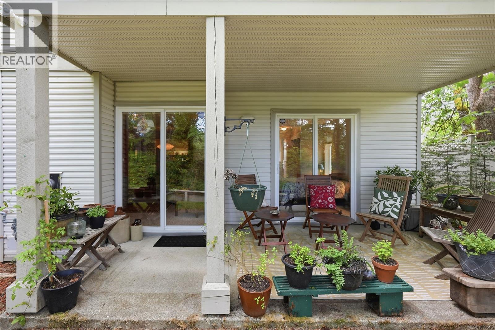 #16 571 Bradley St - 29