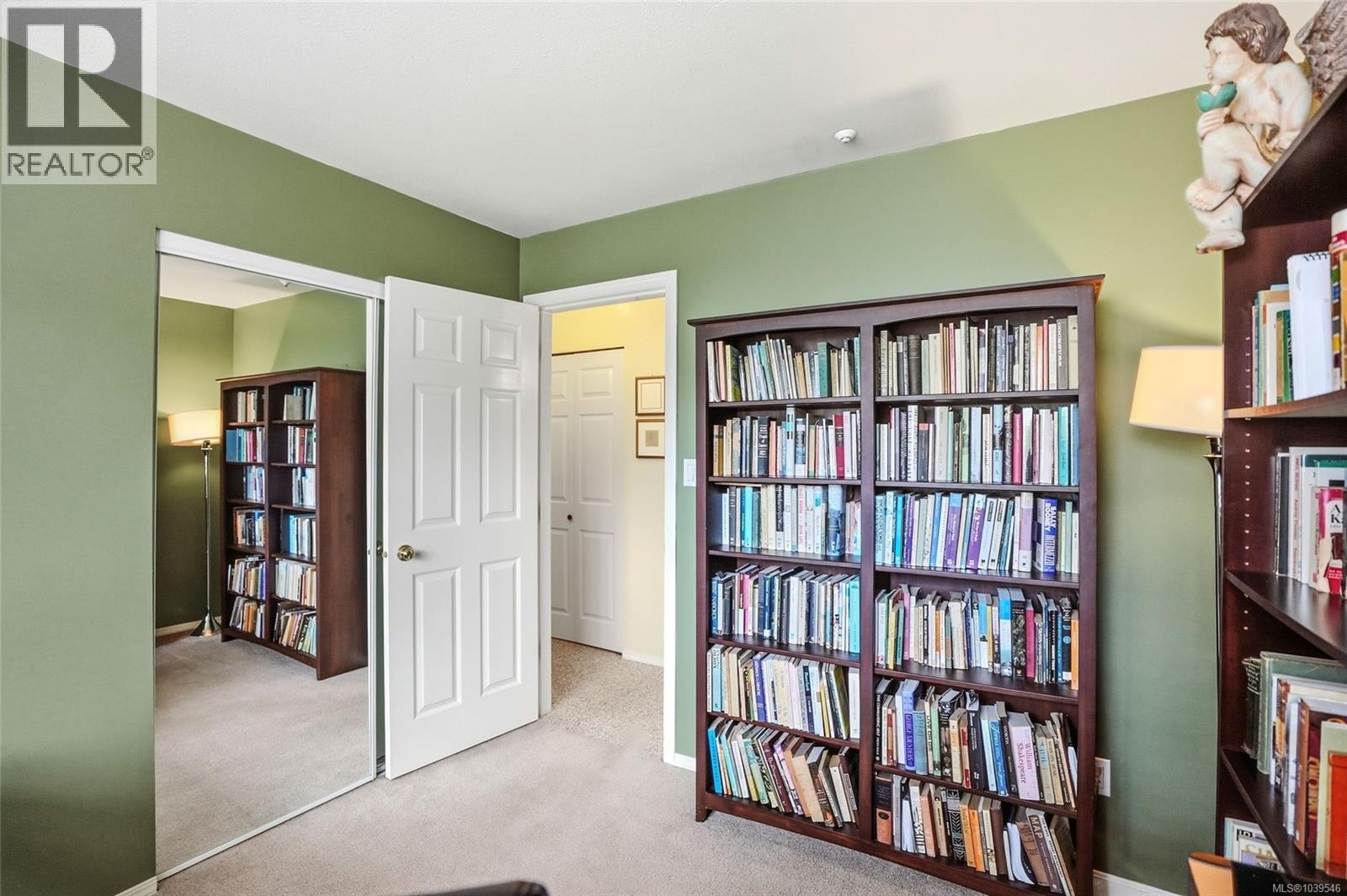 #16 571 Bradley St - 20