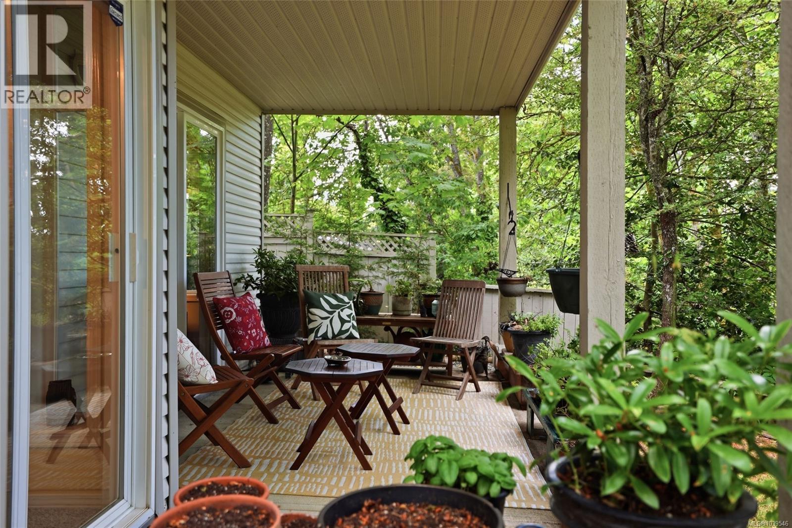 #16 571 Bradley St - 31