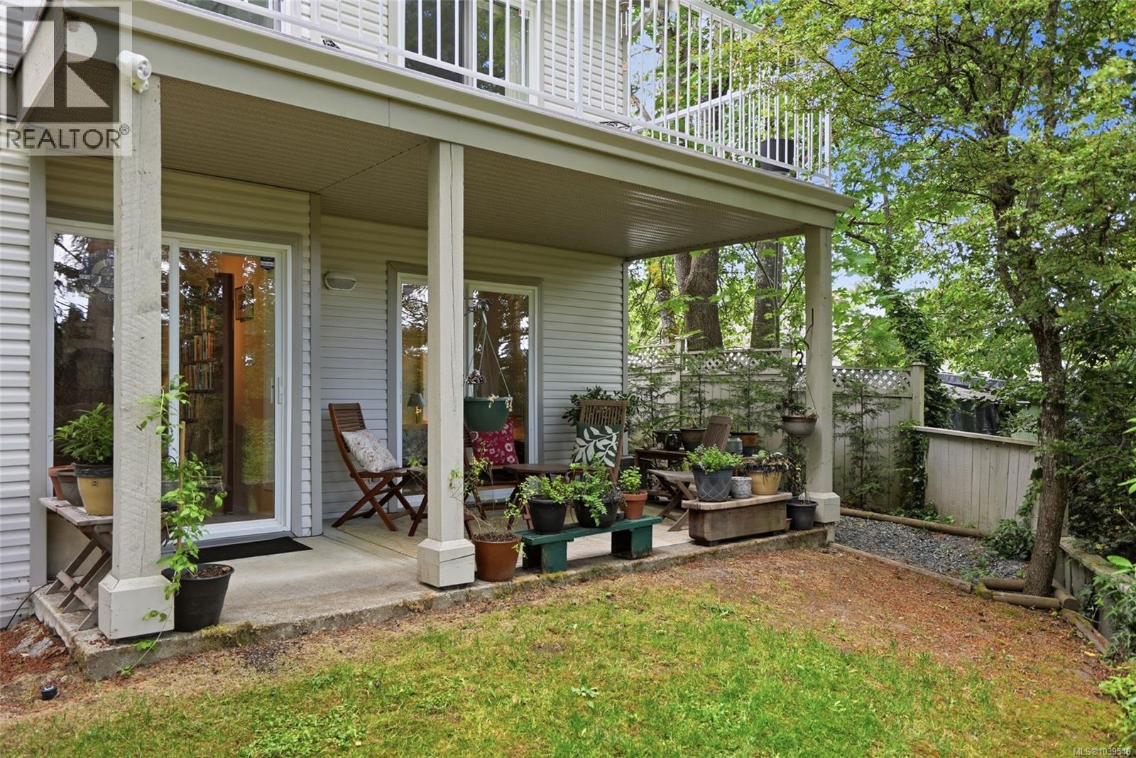 #16 571 Bradley St - 30