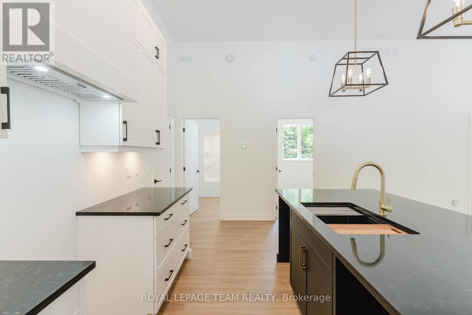 104 FIRE HALL CRESCENT - 17