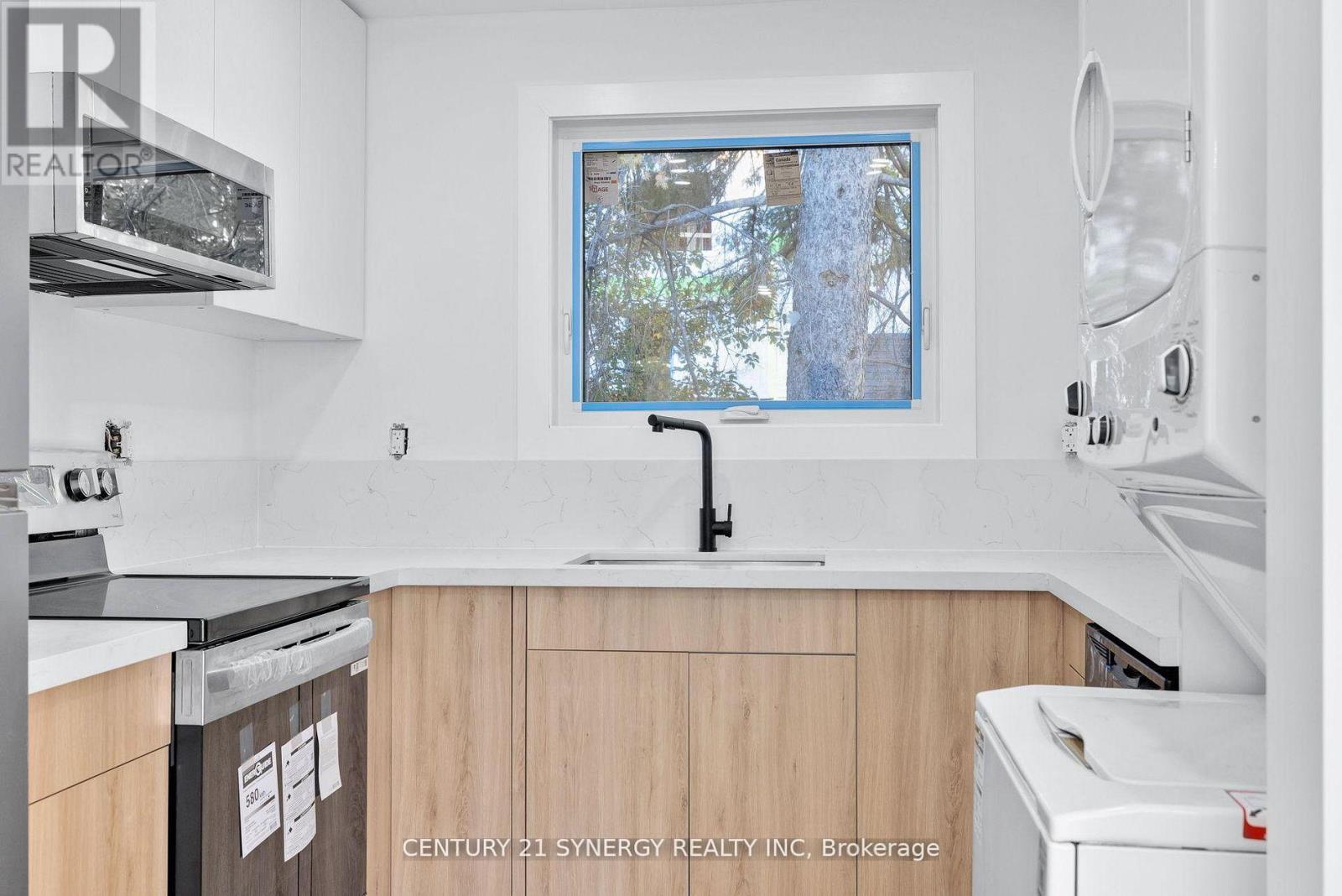 1 Bed, 1 Bath Multi-Family for Rent in Ottawa – 4 – 598 KIRKWOOD AVENUE, Ottawa – MLS# X13417606 - Image 11