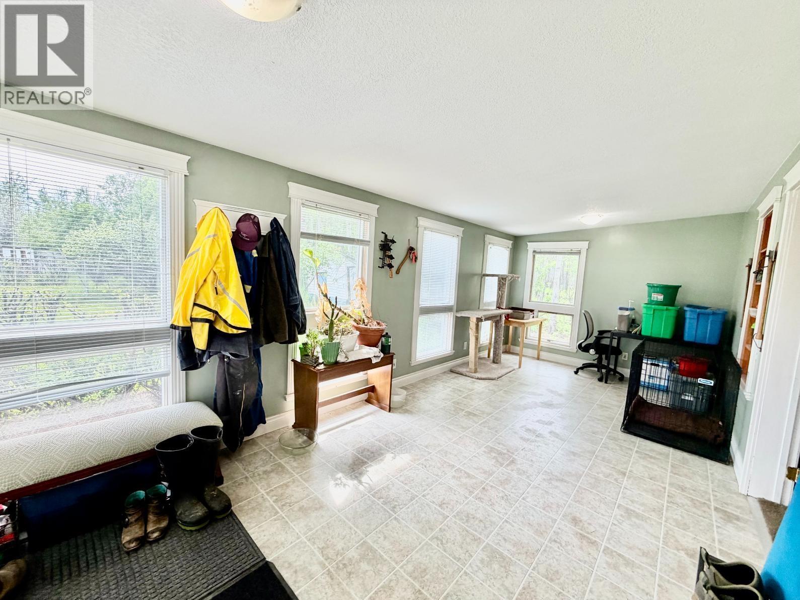10886 261 ROAD - 11
