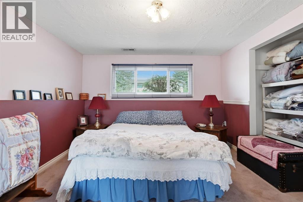 5327 38 Street — photo 18