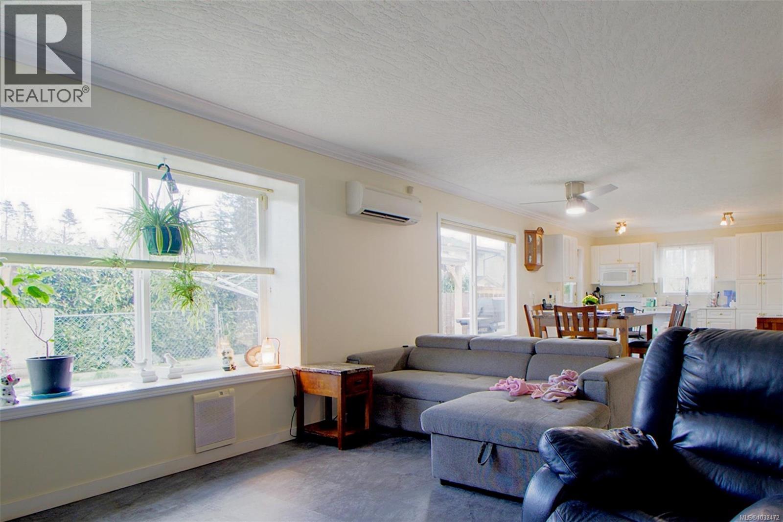 1380 Krebs Cres - 6