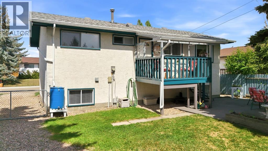 5327 38 Street — photo 32