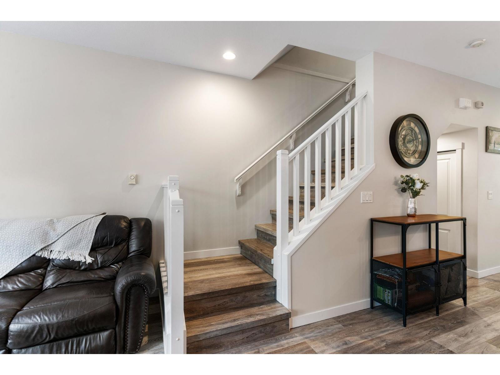 6 16772 61 AVENUE, Surrey