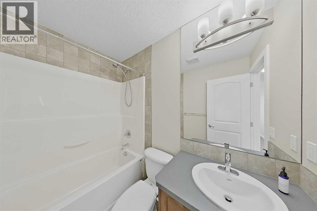 24 Evanspark Gardens NW — photo 28