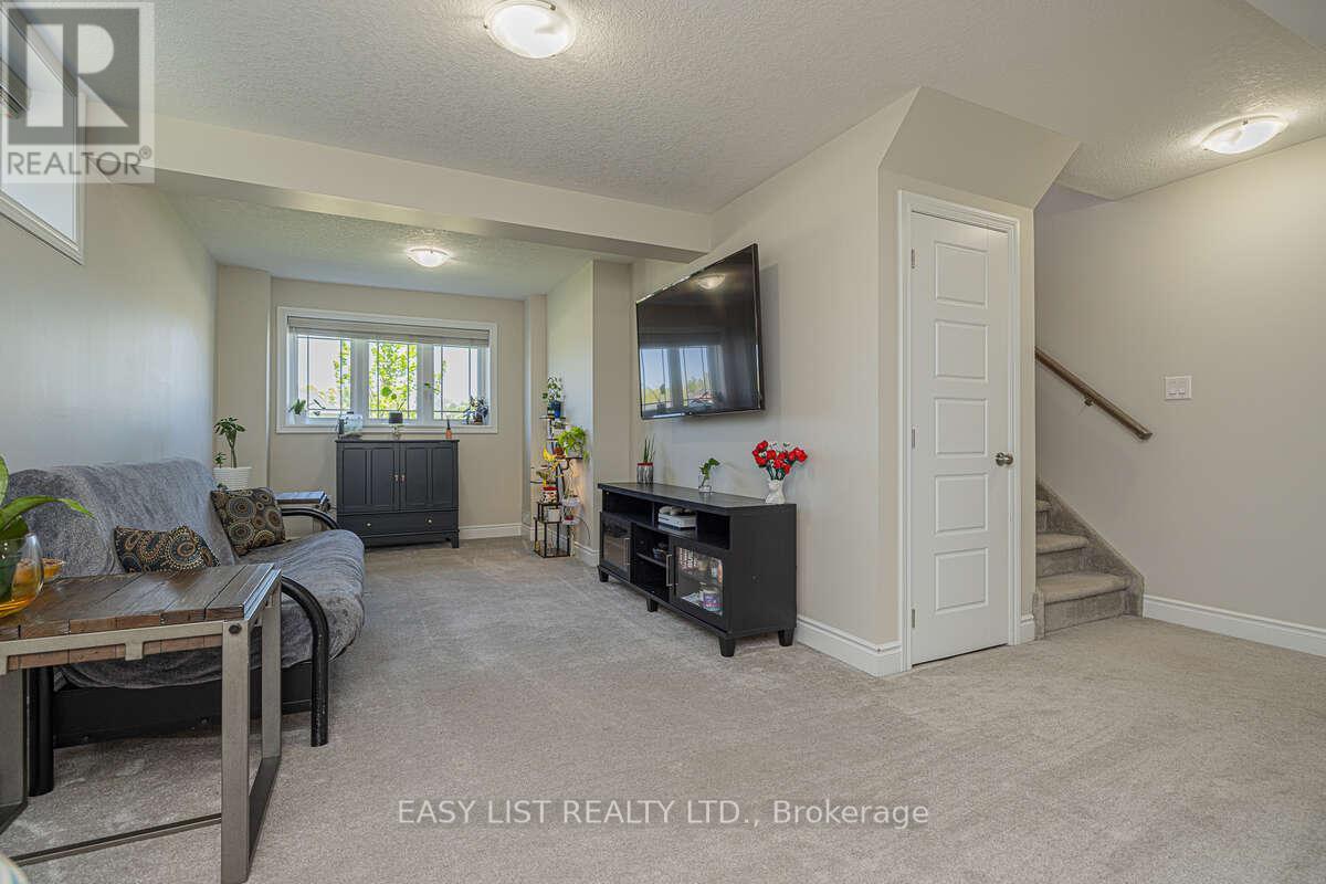 19 RALPH DALTON BOULEVARD - 25