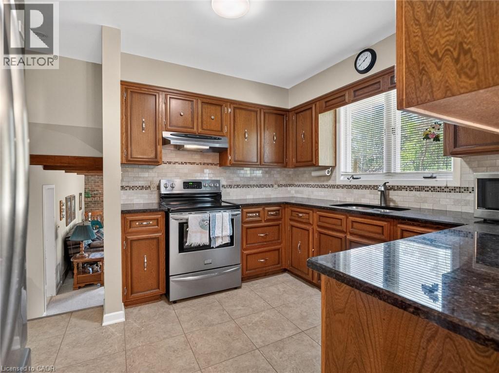 17 MONTGOMERY Road - 17