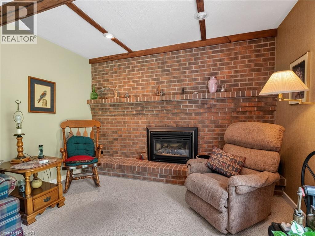 17 MONTGOMERY Road - 20